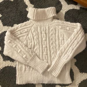 White/cream sweater very soft, nice shape
